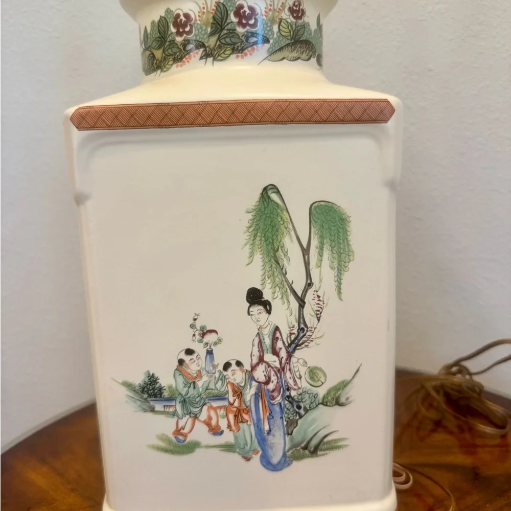 Vintage Hand Painted Porcelain Chinese Feng Cheng Table Lamp 26” - Picture 5 of 13